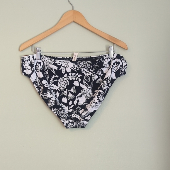 NWT Artesands Monet Mid Rise Floral Black and White Bikini Bottom, US 14 - Picture 2 of 7